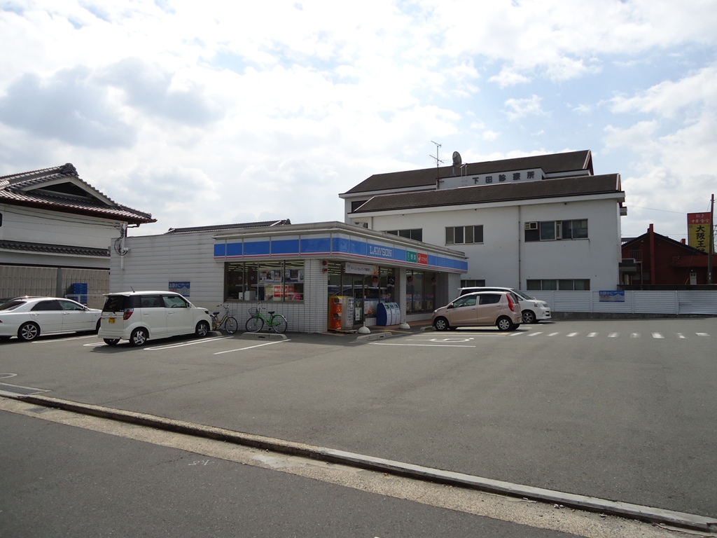 Convenience store. Lawson Kashiba Shimodanishi chome store up (convenience store) 711m