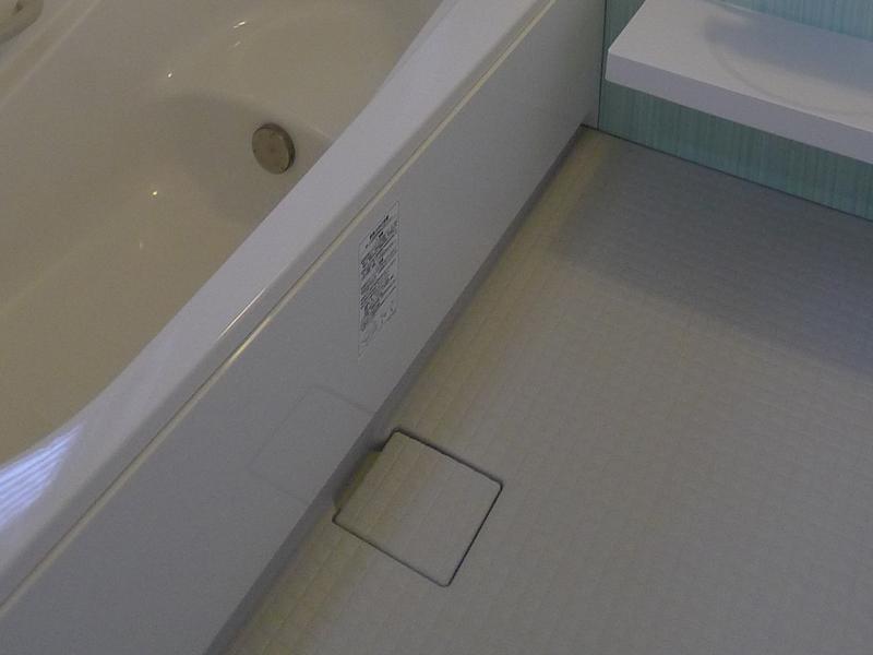 Other Equipment. Clean thermo floor that was devised in the heat insulating layer and shape. With less sebum dirt, Clean easy to floor. Without the utility costs, Unpleasant in winter, Also eliminates "Hiyatsu" of the sole. 