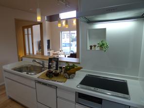 Kitchen. IH cooking heater, Dishwasher is standard equipment. Oil dirt care Ease range hood. Gas is also available. 