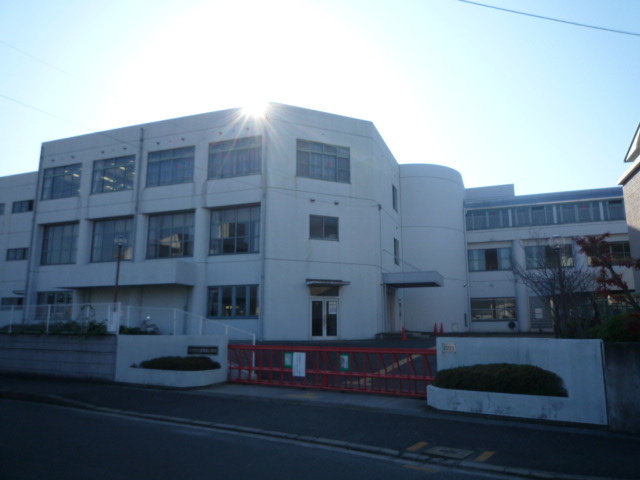 Primary school. 1835m to Kashihara Municipal Unebi Minami elementary school (elementary school)