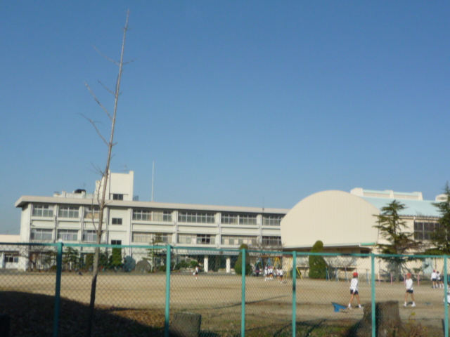 Primary school. 1867m to Kashihara Municipal Masuga North Elementary School (elementary school)
