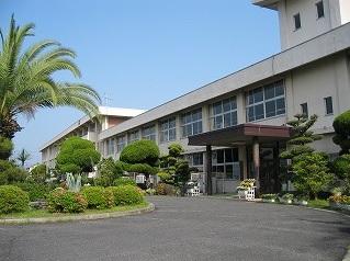 Primary school. Kashihara Municipal Masuga to elementary school 1372m