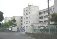 Junior high school. Kashihara until municipal Yagi Junior High School 1373m