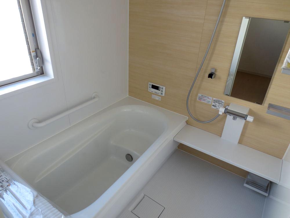 Bathroom. ■ Bathroom 1 pyeong size automatic hot water beam, Add-fired function, Bathroom is equipped with heating dryer ■