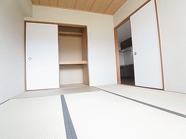 Other room space. It is also equipped pat housed in a Japanese-style room ☆