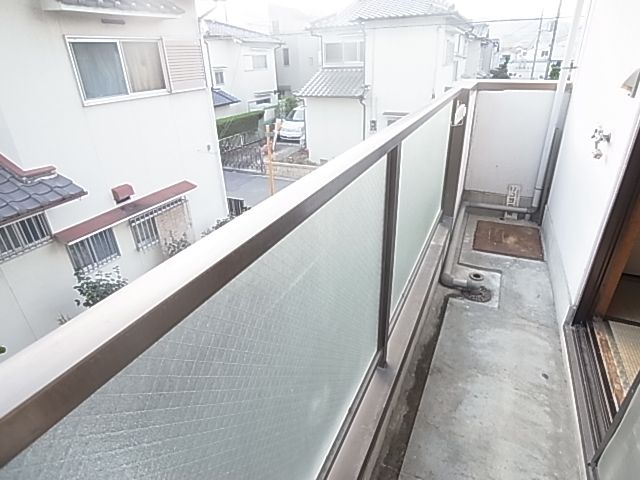 Balcony. South-facing balcony is also day down pat (* ^ _ ^ *)