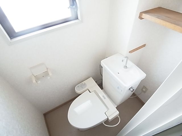 Toilet. Might it also window equipped with the toilet ☆