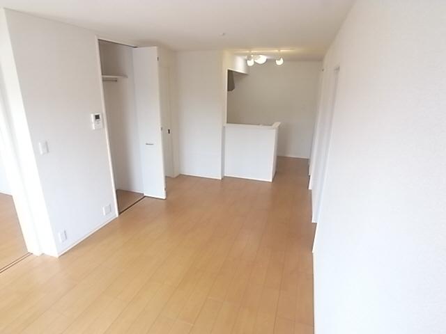 Living and room. Spacious living room open (^^) v