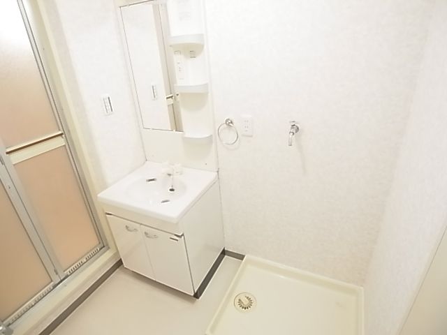 Washroom. In vanity pat new ~ To ☆