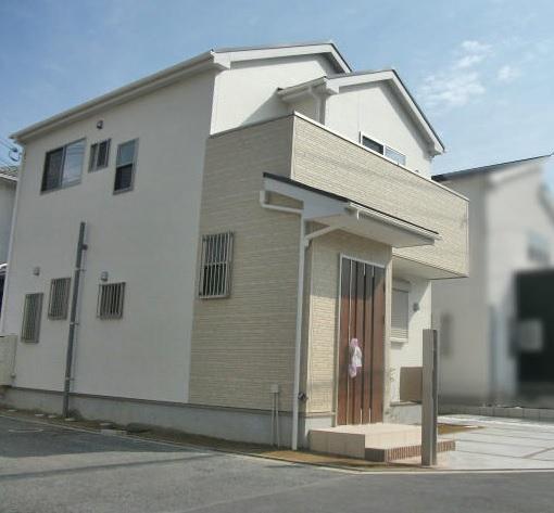 Local appearance photo. A new life in a bright house