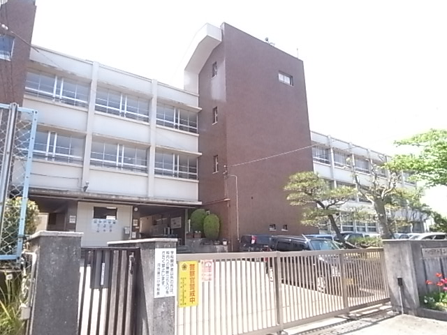 Primary school. 708m until Kawai Municipal Kawai second elementary school (elementary school)