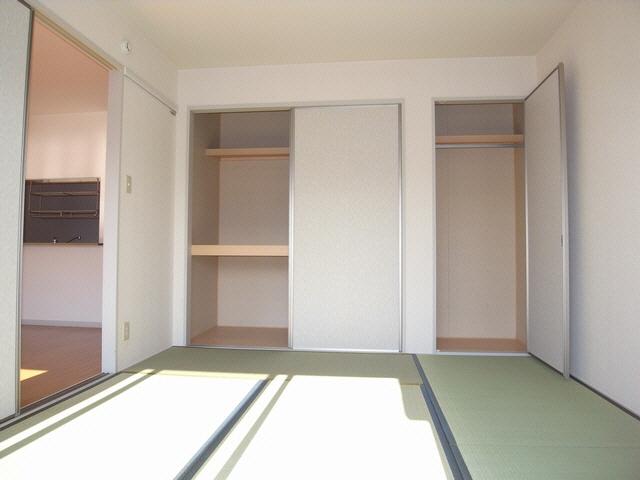 Other room space. Per diem good ~ ! ! Storage lot