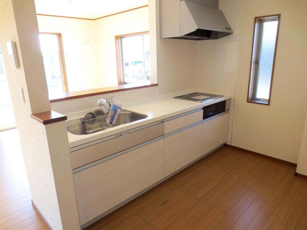 Kitchen.  ■ This is a system kitchen with water purifier (6 Building kitchen) ■ 
