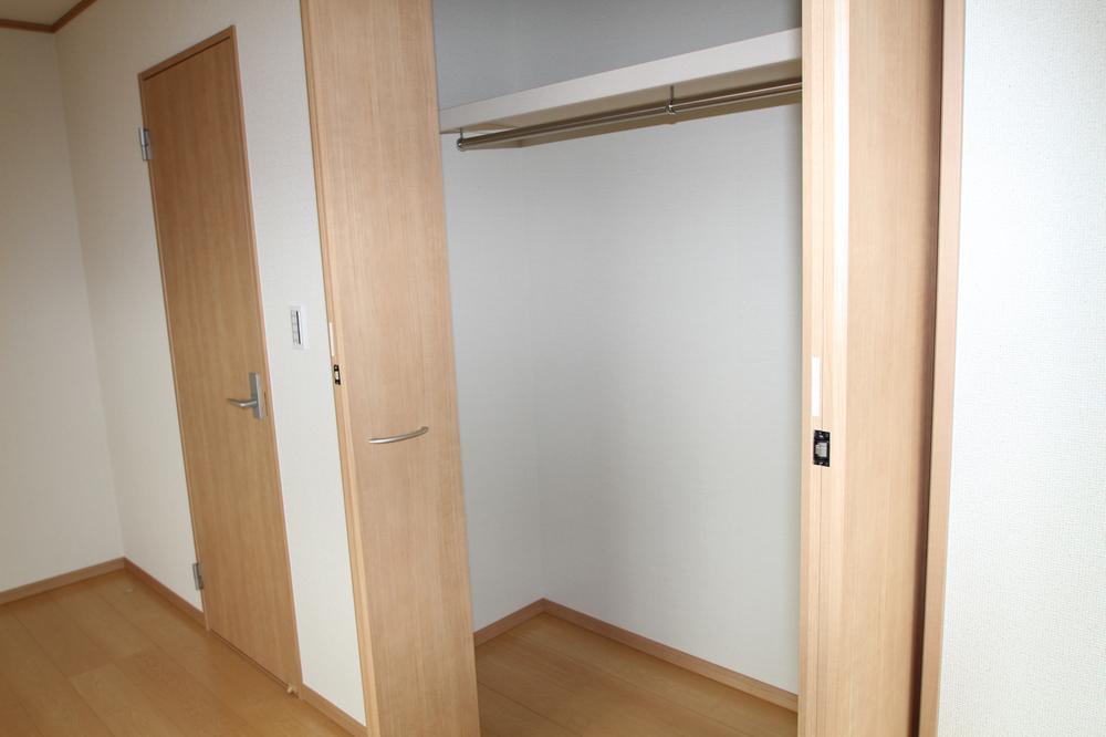 Other Equipment. Depth also be coated with sufficient closet, It can accept storage. 