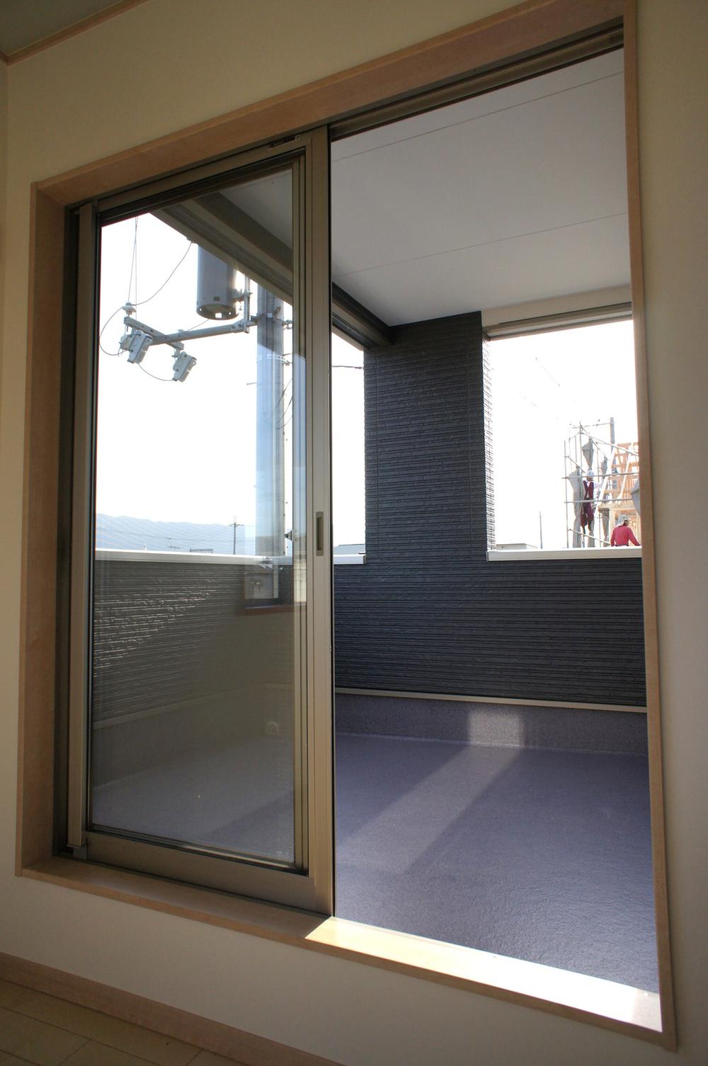 Balcony. Peace of mind even on a rainy day on the balcony with a roof. 