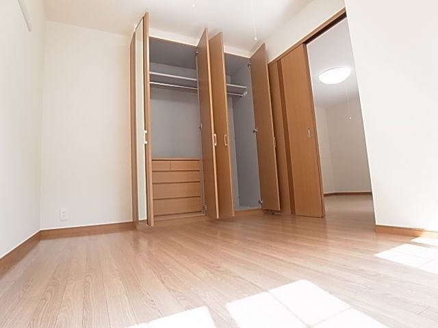 Other room space. Independent Western-style closet pat! (^^)!