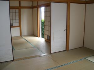 Living and room. 2 between the continued Japanese-style room 8 quires ~ 6 Pledge