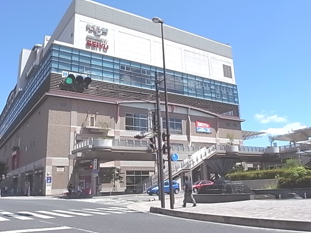 Shopping centre. Riberu Oji until the (shopping center) 1141m