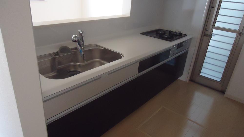 Same specifications photo (kitchen)