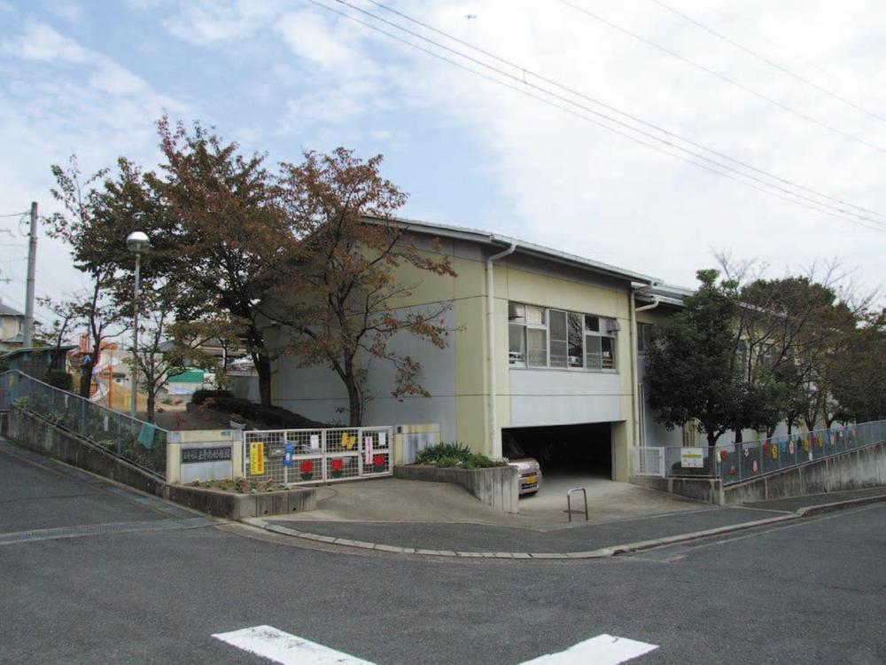 kindergarten ・ Nursery. Municipal Oji 660m kindergarten is also within walking distance to the south kindergarten. 