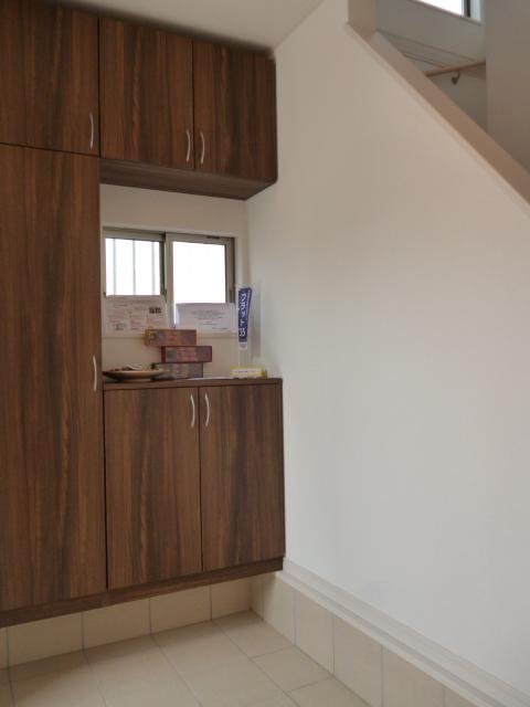 Entrance. Cupboard (specification example)