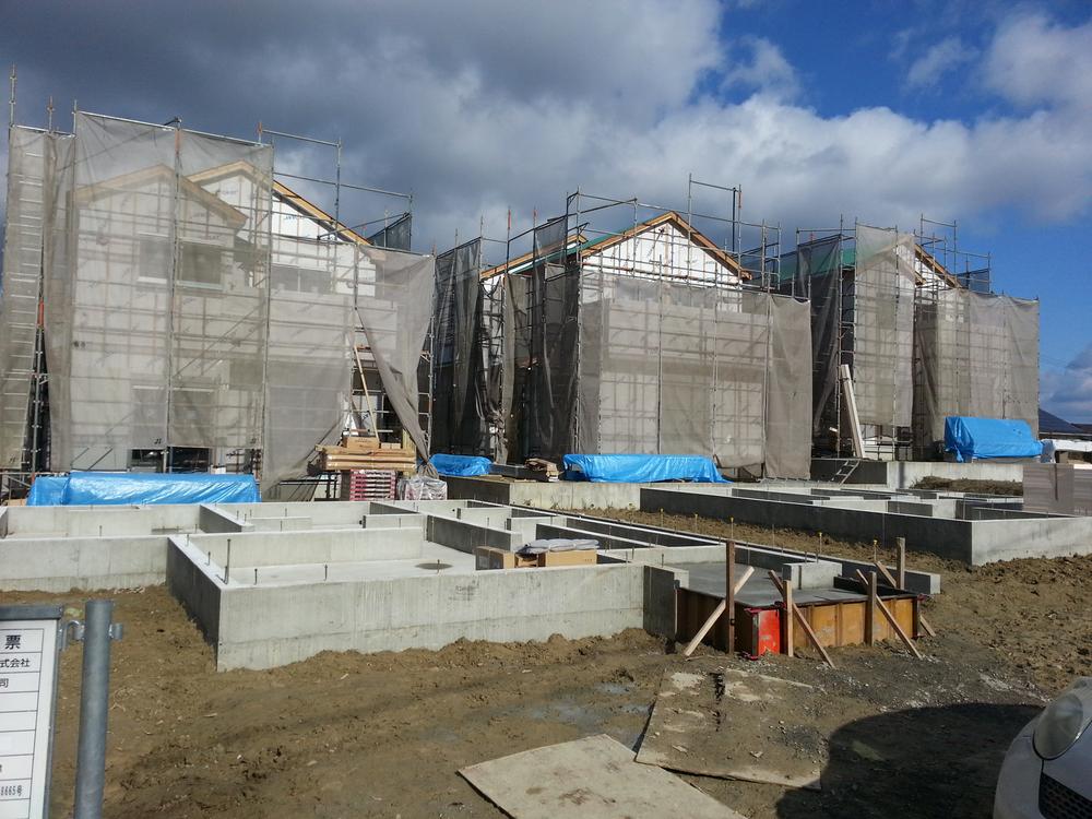 Local appearance photo. Local (12 May 2013) Shooting