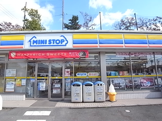 Convenience store. MINISTOP Gakuendaiwa cho store (convenience store) to 192m