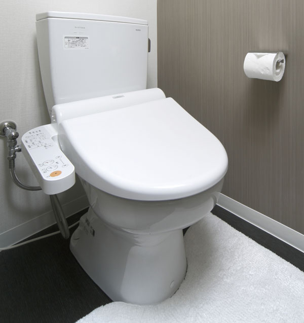 Toilet.  [6L water-saving toilet bowl] The amount of water used at a time, Adopt a water-saving toilet of reduced 6L type to about 60% in comparison with the company's conventional types. In addition to heating toilet seat of the cleaning function, Is a multi-function type equipped deodorizing function (same specifications)