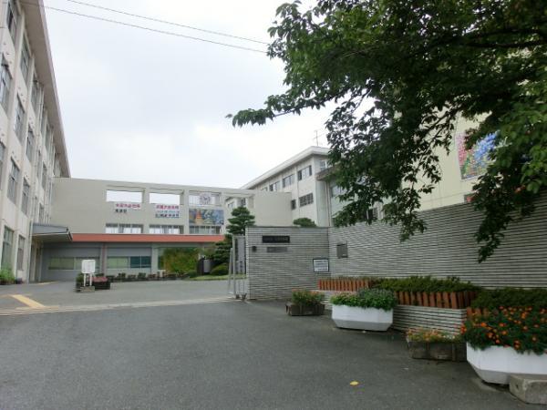 Junior high school. 940m Nara Municipal Mikasa junior high school until the Nara Municipal Mikasa junior high school