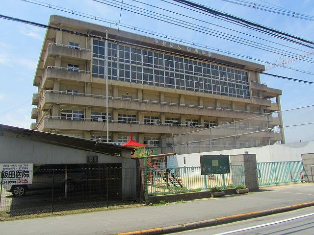 high school ・ College. Private Nara Girls High School (High School ・ NCT) to 1397m