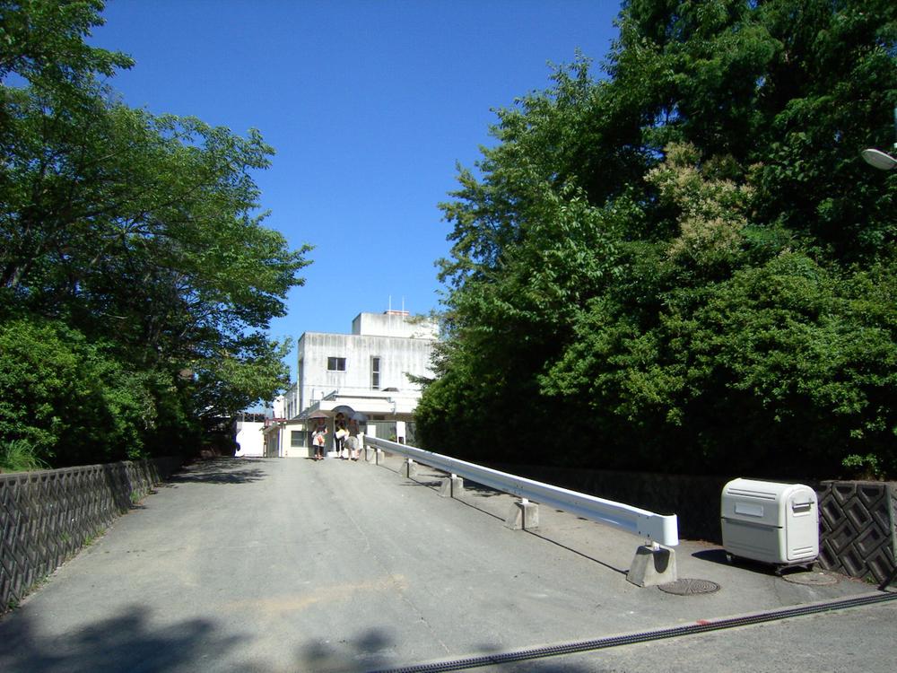 Primary school. 500m to the Nara Municipal Tomio third elementary school