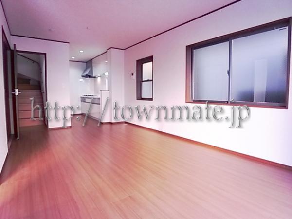 Same specifications photos (living). Bright, airy and welcoming spacious living