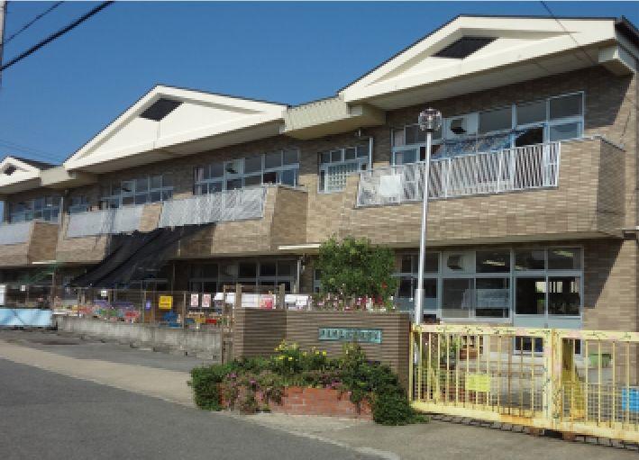 kindergarten ・ Nursery. Also 500m daily shuttle to Fushimi nursery, Happy to kindergarten children. 