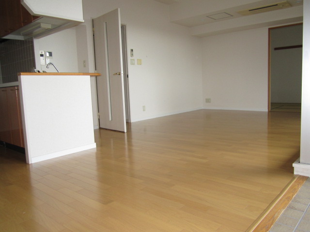 Living and room. living ・ I left the kitchen