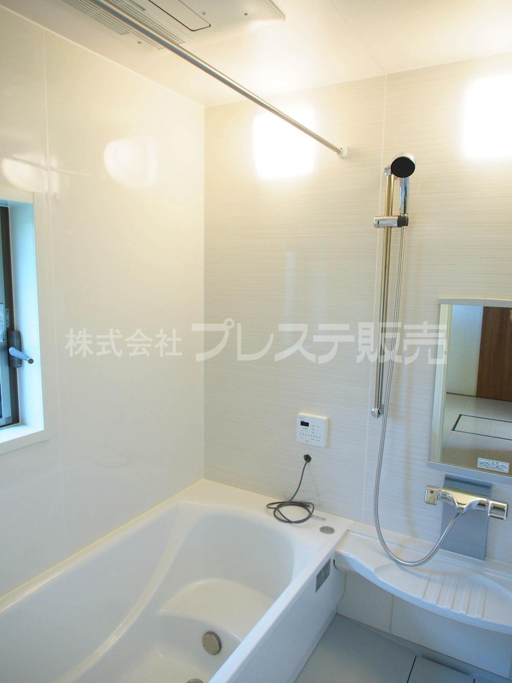 Bathroom. Local photo (bathroom) Standard equipped with a mist sauna & bathroom heating dryer! 
