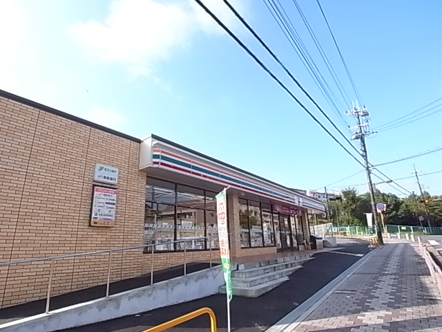 Convenience store. Seven-Eleven Nara Nakatomigaoka 3-chome up (convenience store) 469m
