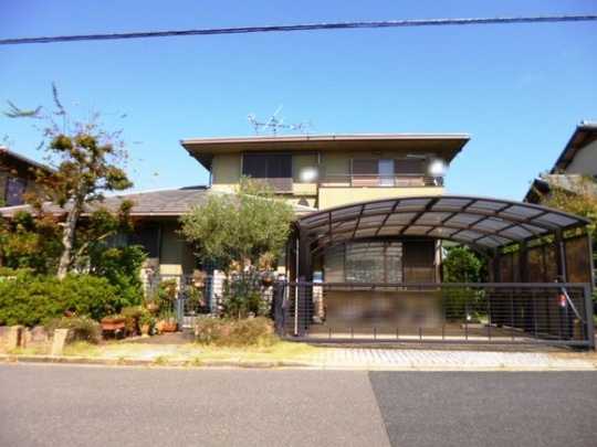 Local appearance photo. Appearance is a picture. It was taken from the site south.