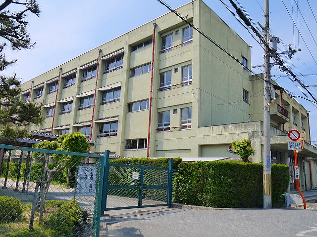 Primary school. 772m until the Nara Municipal daian-ji elementary school (elementary school)