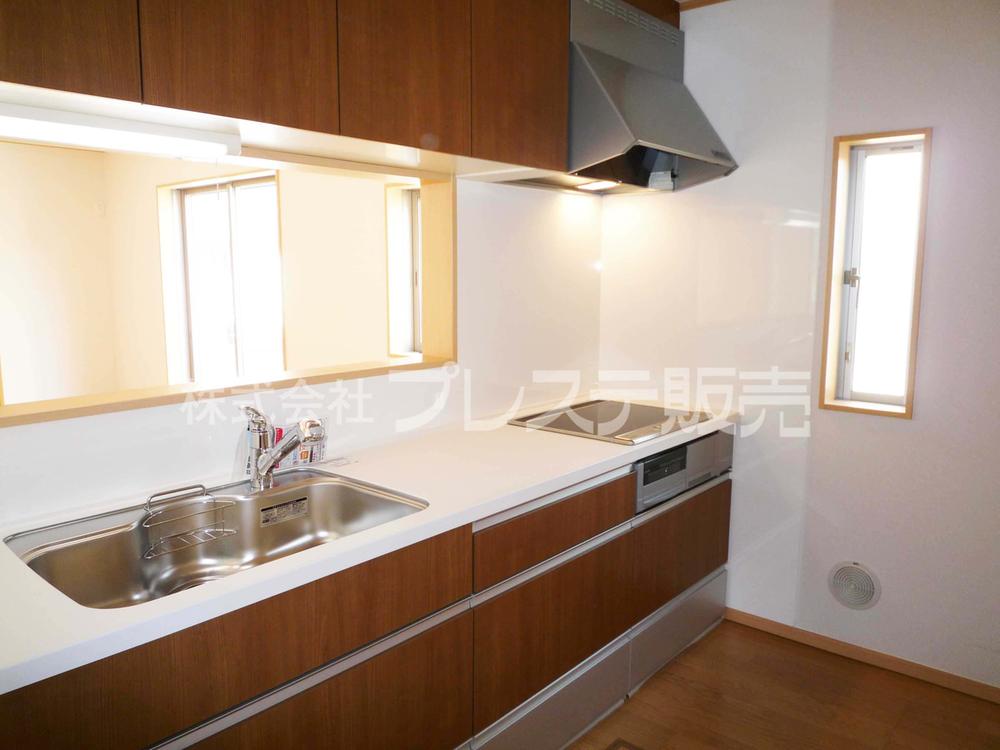 Same specifications photo (kitchen). Popular face-to-face kitchen