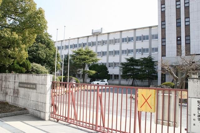 high school ・ College. Nara Prefectural Suzaku High School (High School ・ NCT) to 1757m
