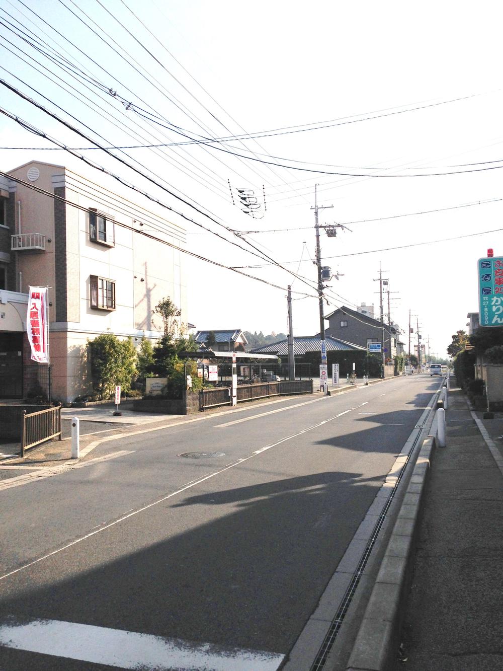 Local photos, including front road. Minamikidera the entire north-south road south