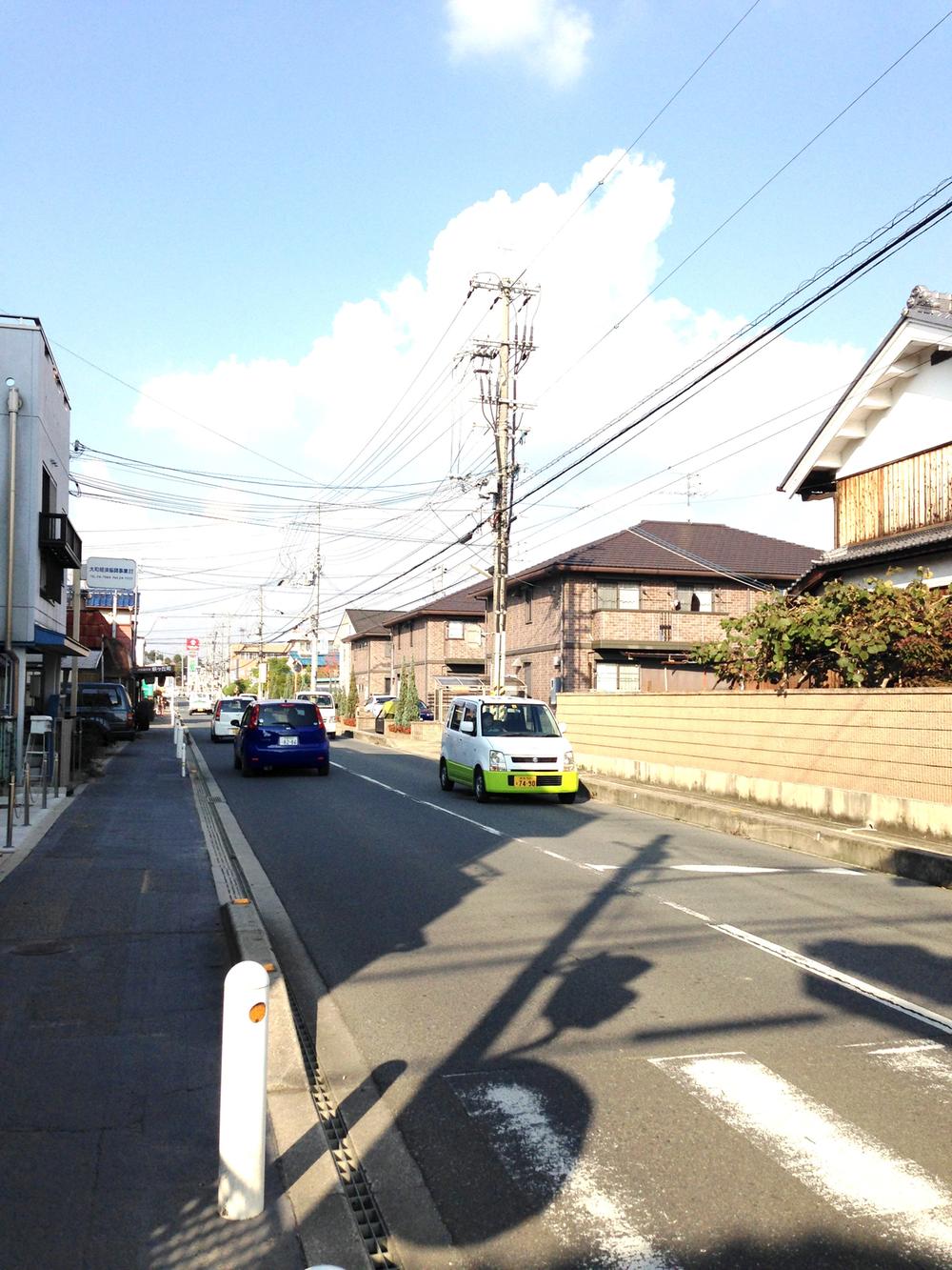 Local photos, including front road. Minamikidera north-south road north