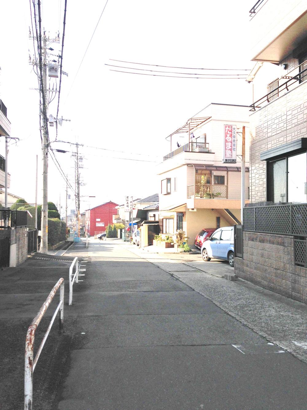Local photos, including front road. Minamikidera north side road (east and west) west