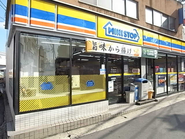 Convenience store. MINISTOP Saidaiji Station store up (convenience store) 429m