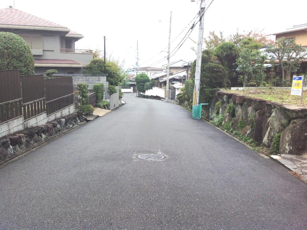 Local photos, including front road.  ■ A quiet residential area!
