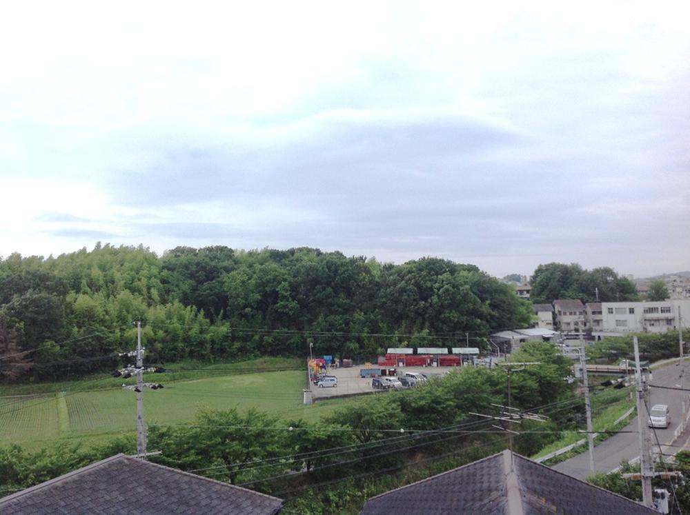 View photos from the dwelling unit. For the south side one step lower, Day ・ Good view!