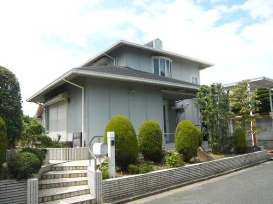 Local appearance photo. Dormer ・ It is the appearance of Western-style shine bay windows.