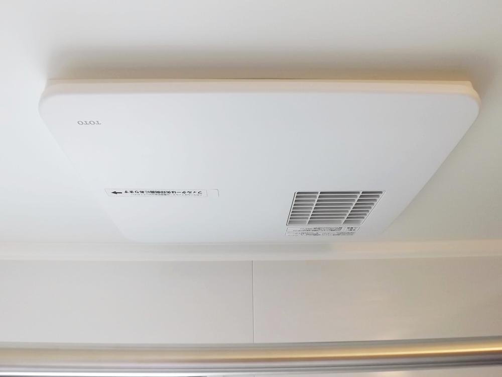 Cooling and heating ・ Air conditioning. When it's cold, I'm happy in the rainy season of the room Dried, Bathroom heating dryer! 