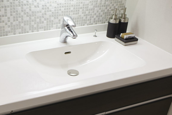Bathing-wash room.  [Counter-integrated basin bowl] It is counter-integrated basin bowl of easy modern design of care without the welt (same specifications)