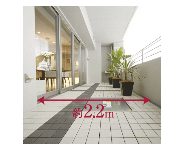 balcony ・ terrace ・ Private garden.  [balcony] South balcony leisurely, Depth secure about 2.2m (core s). Depth is deeply, And by combining the sky to the sense of openness will spread (K type model room plan, In fact a slightly different / Part owner's design (paid ・ Application deadline Yes) ・ Options, including the (paid))